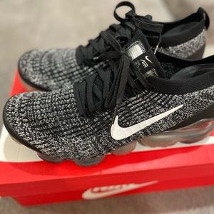 Nike Vapor AirMax (Perfect Condition)